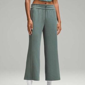 Lululemon Ribbed Softstreme MR Wide Leg Crop 25" Size 6